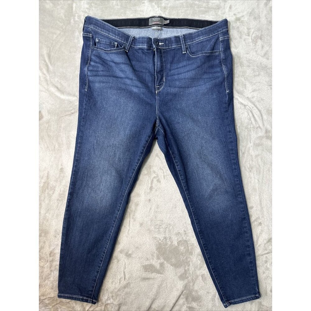 Women’s Torrid Denim Jeans Sky high Skinny Premium Stretch Size 20 Short